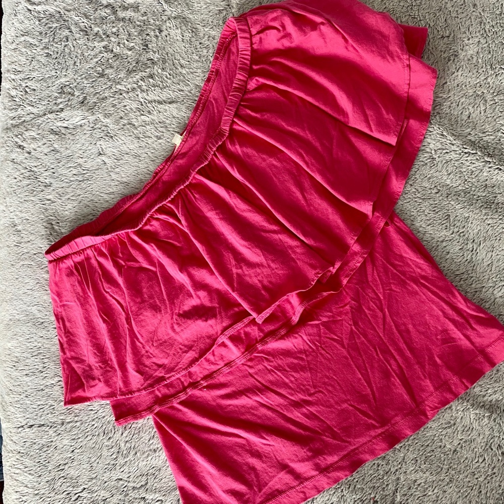Women’s M off shoulder Gianni Bini top 🌺